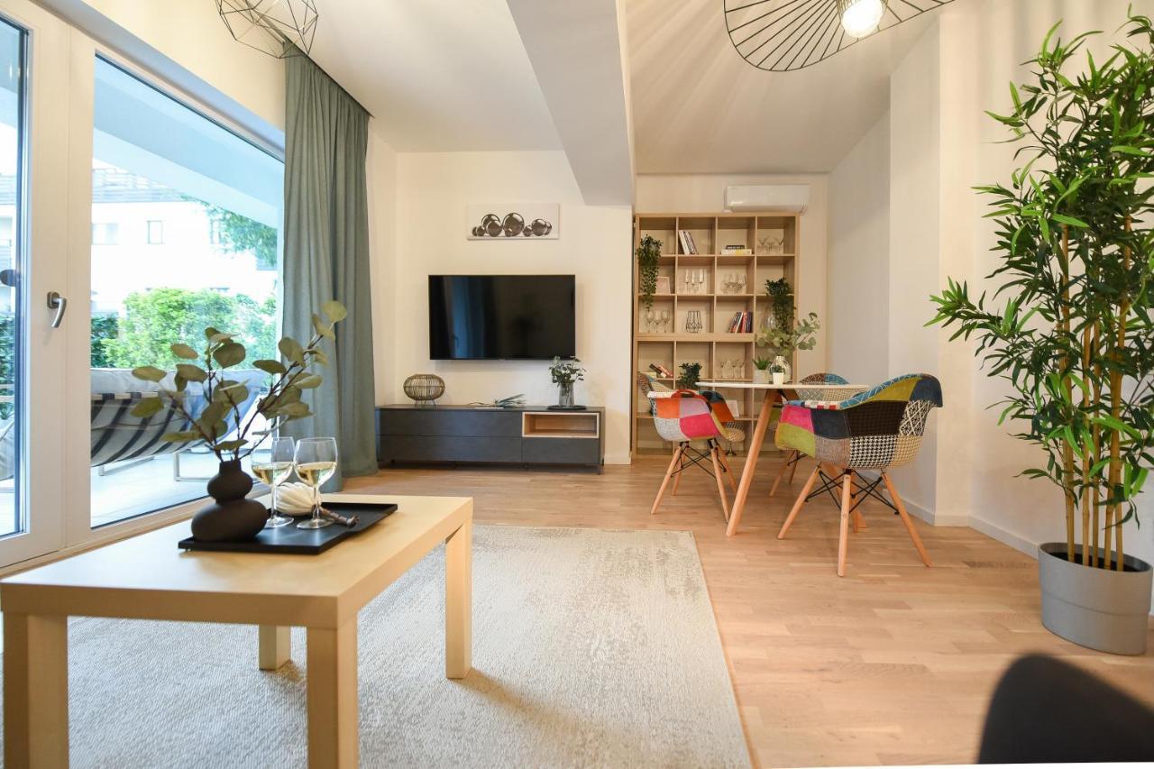 Vacation Feel - 2Br Apartment With Terrace & Private Parking In Baneasa Bucharest Exterior photo