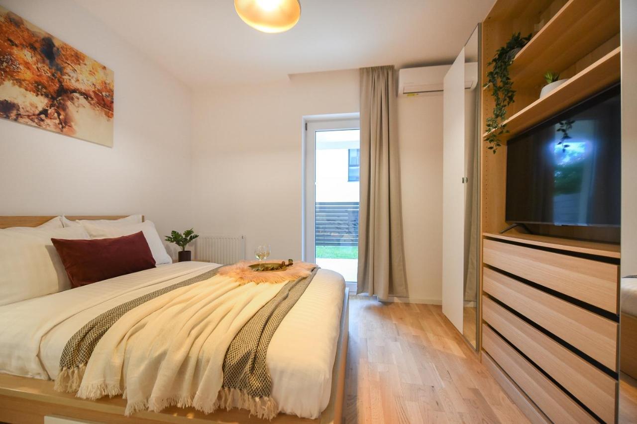 Vacation Feel - 2Br Apartment With Terrace & Private Parking In Baneasa Bucharest Exterior photo