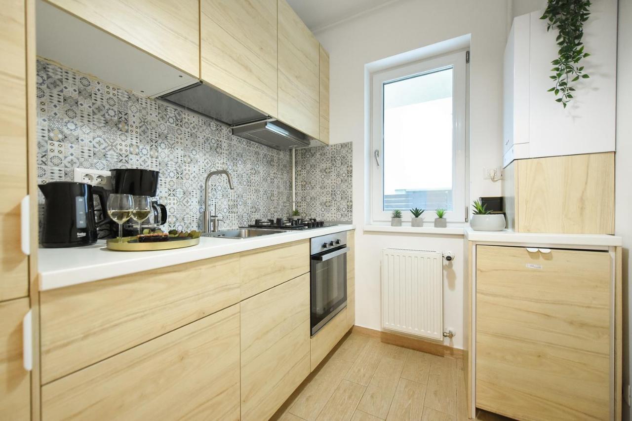 Vacation Feel - 2Br Apartment With Terrace & Private Parking In Baneasa Bucharest Exterior photo