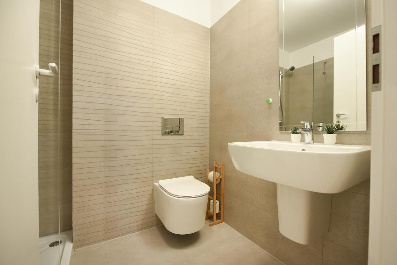 Vacation Feel - 2Br Apartment With Terrace & Private Parking In Baneasa Bucharest Exterior photo